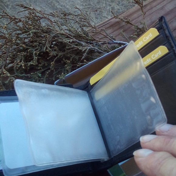 Ashburn Double Fold Wallet - Picture 4 of 15